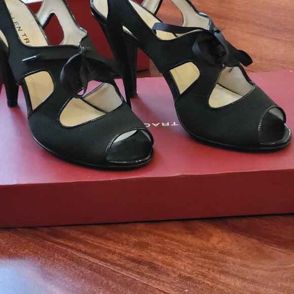 Ellen Tracy Black Women's Heels - Picture 2 of 10